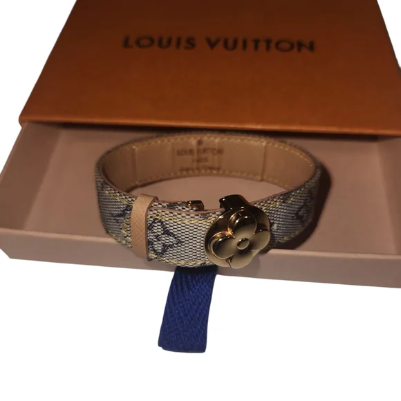 Louis Vuitton Bracelet with Gold Flower - Picture 1 of 4